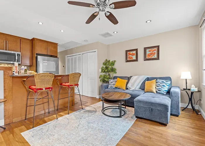 2 Bed Townhouse: Minutes From Dca-National Airport