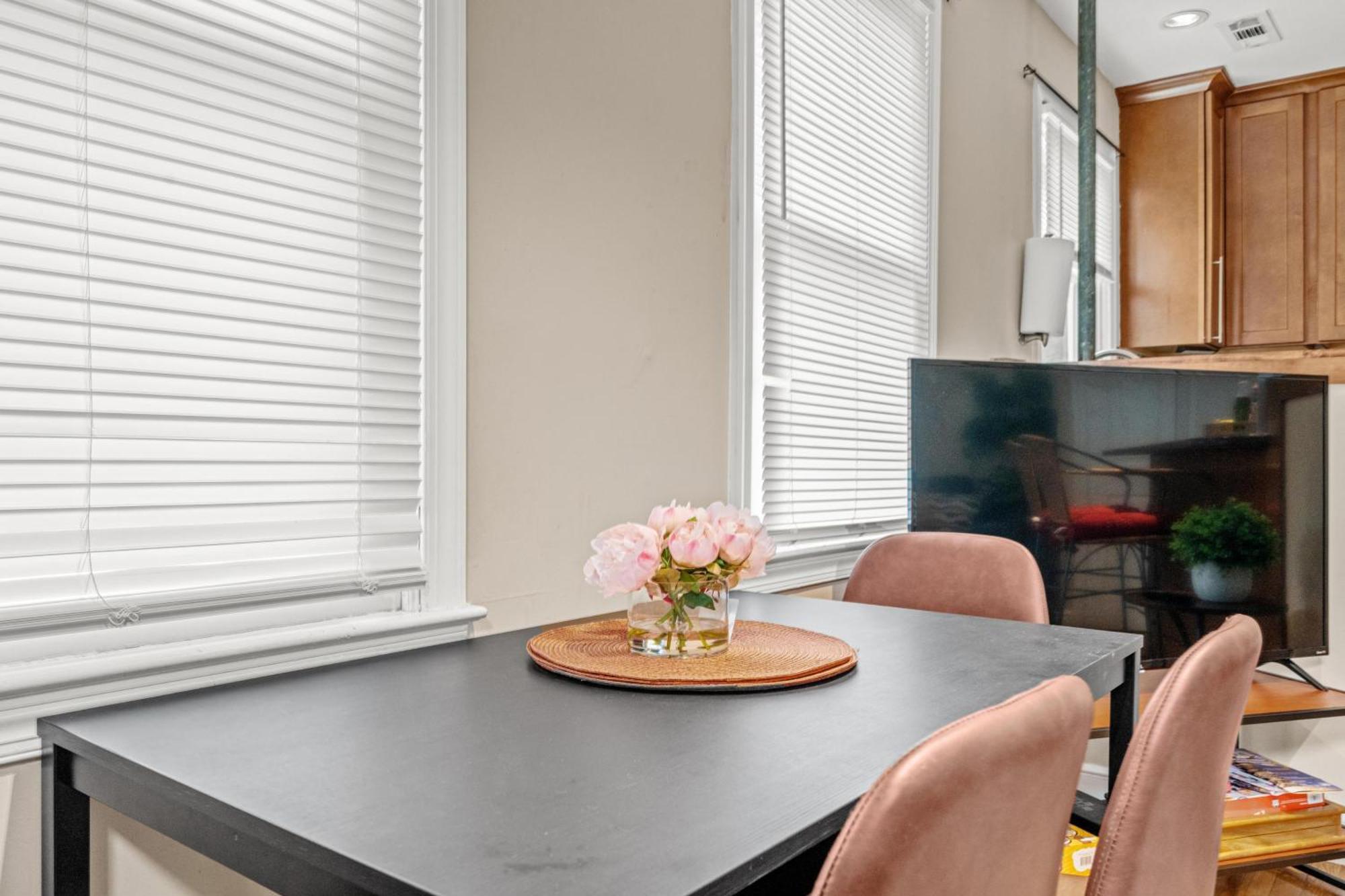 Holiday home 2 Bed Townhouse: Minutes From Dca-national Airport *