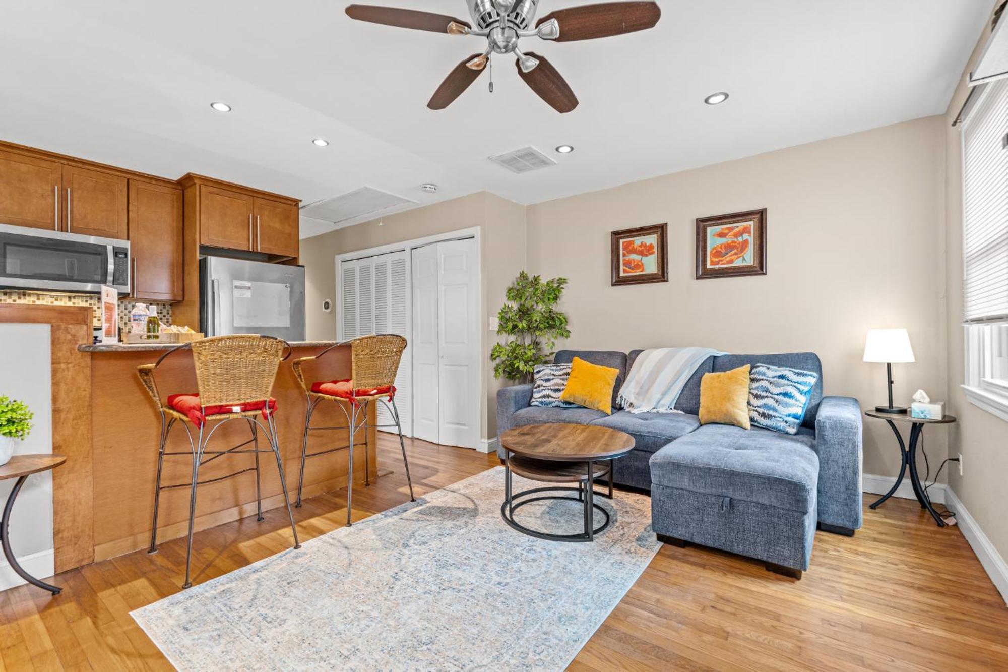 2 Bed Townhouse: Minutes From Dca-national Airport Holiday home Alexandria